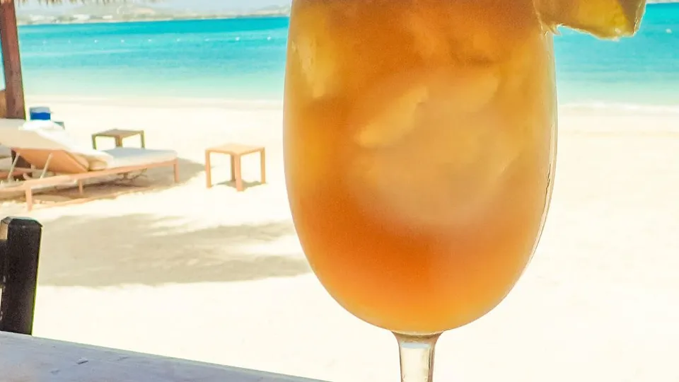 Bicchiere di Rum dei Caraibi